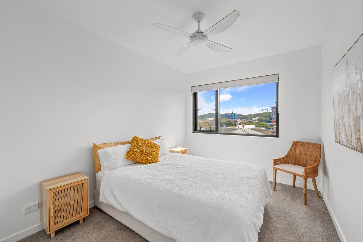 303/3 Twenty Third Avenue Palm Beach 10