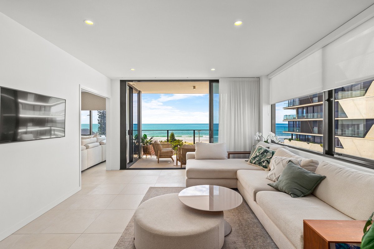 303/3 Twenty Third Avenue Palm Beach 15