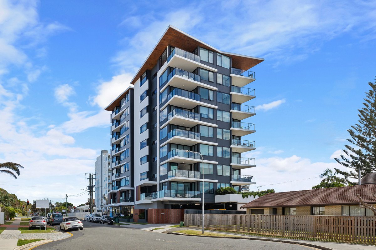 303/3 Twenty Third Avenue Palm Beach 17