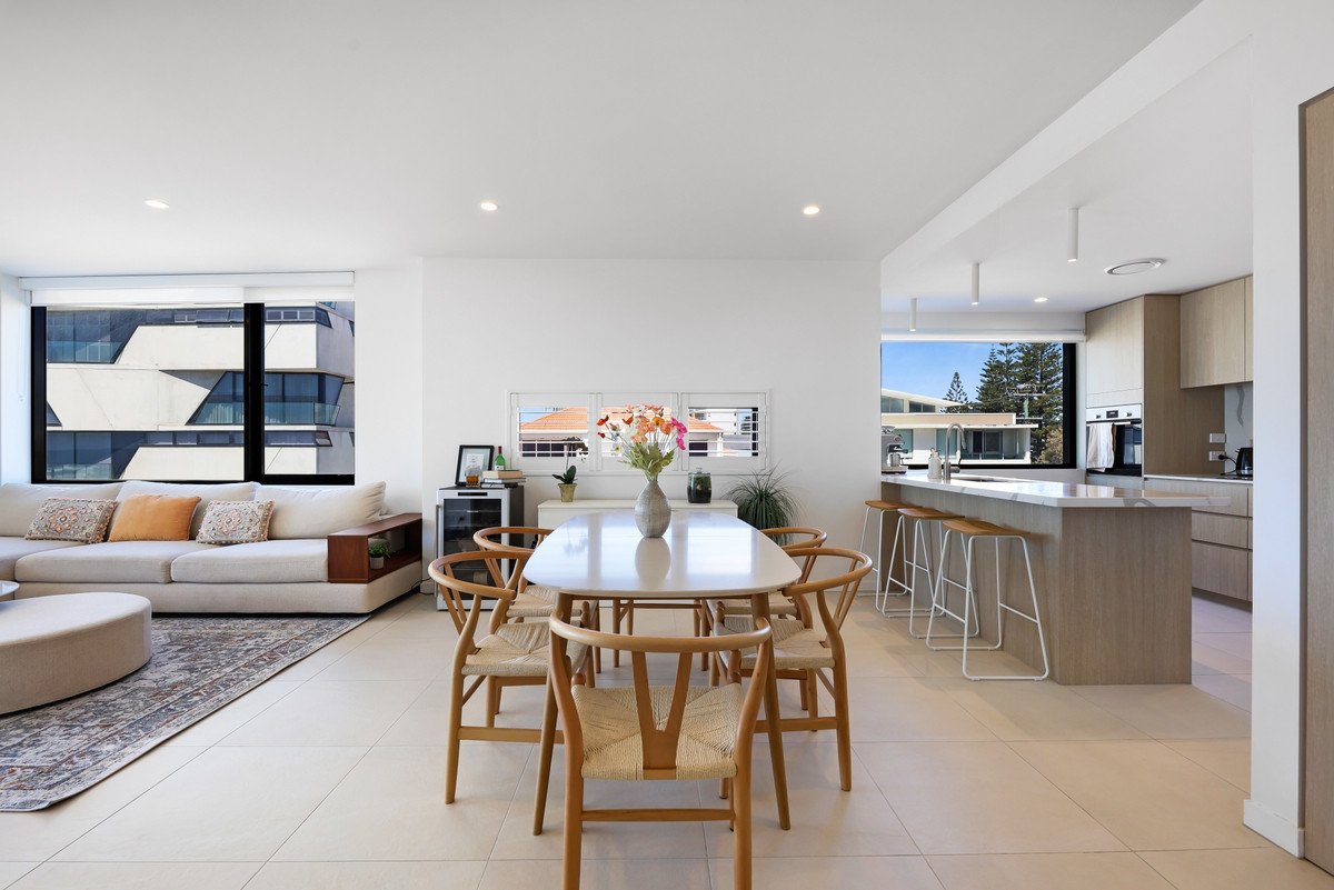 303/3 Twenty Third Avenue Palm Beach 5