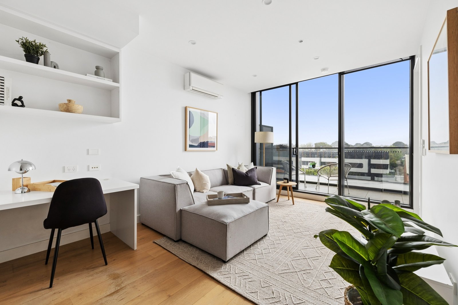 Gallery: 303/427 Hampton Street