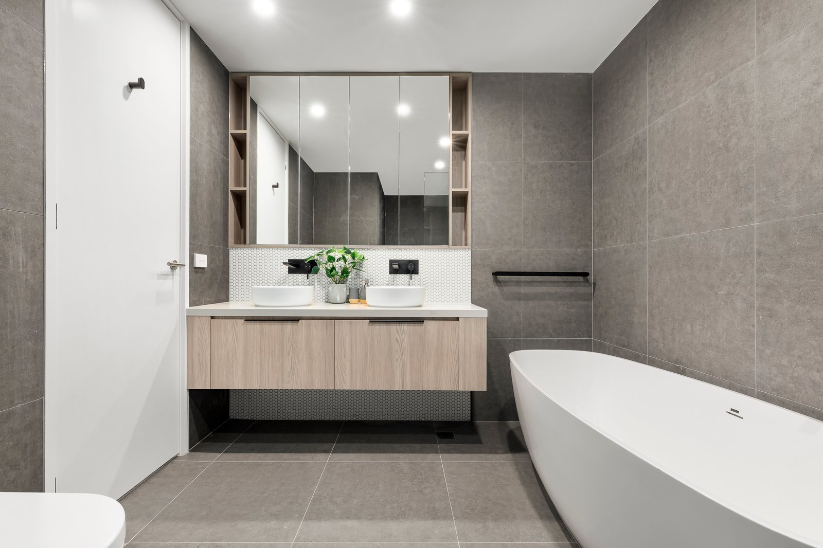 303/47 McIntyre Street, BURWOOD, 3125