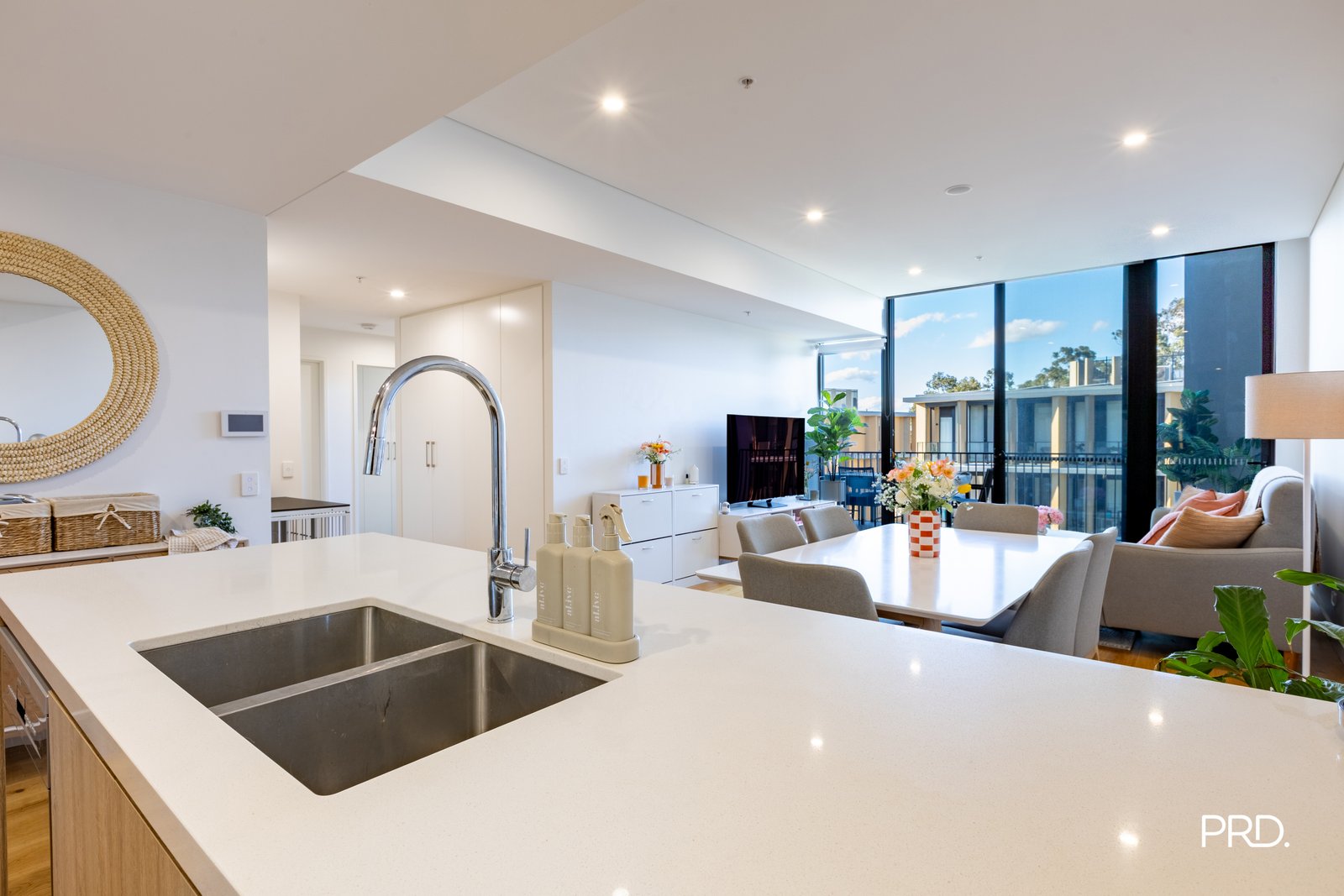 303/4B Retreat Dr  Penrith 4