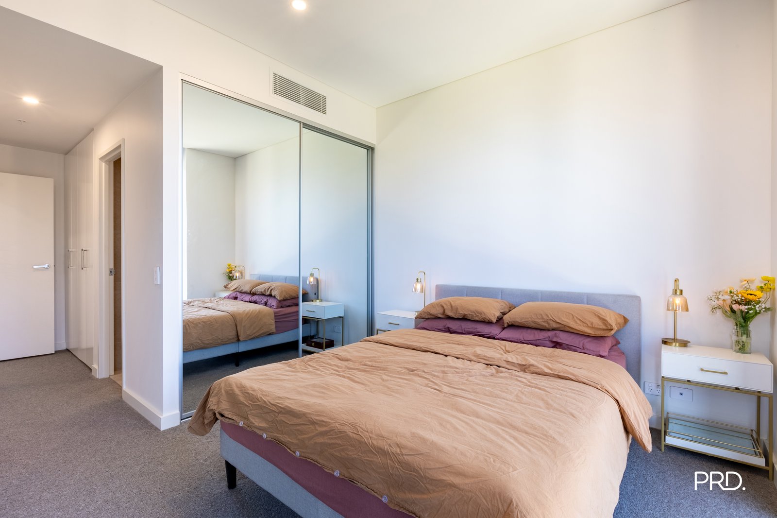 303/4B Retreat Dr  Penrith 8