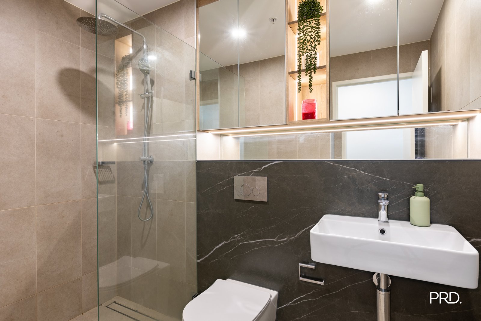 303/4B Retreat Dr  Penrith 10