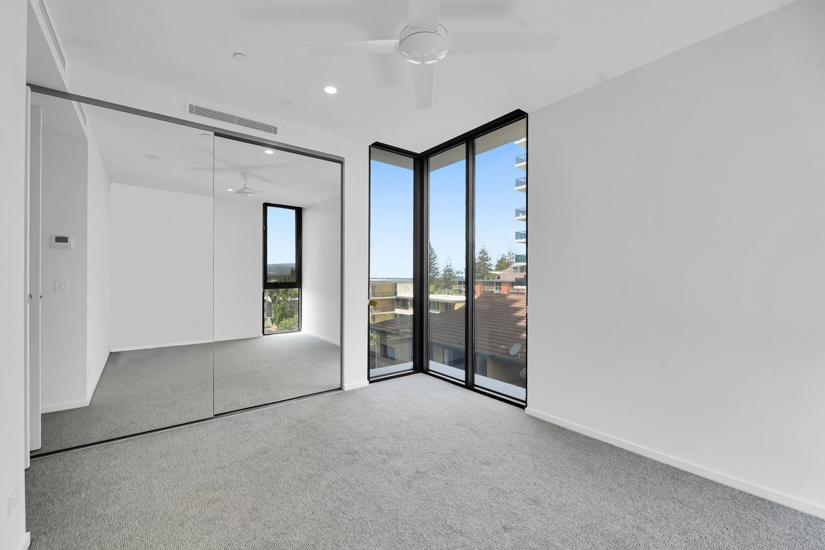 303/6 Second Avenue Burleigh Heads 16