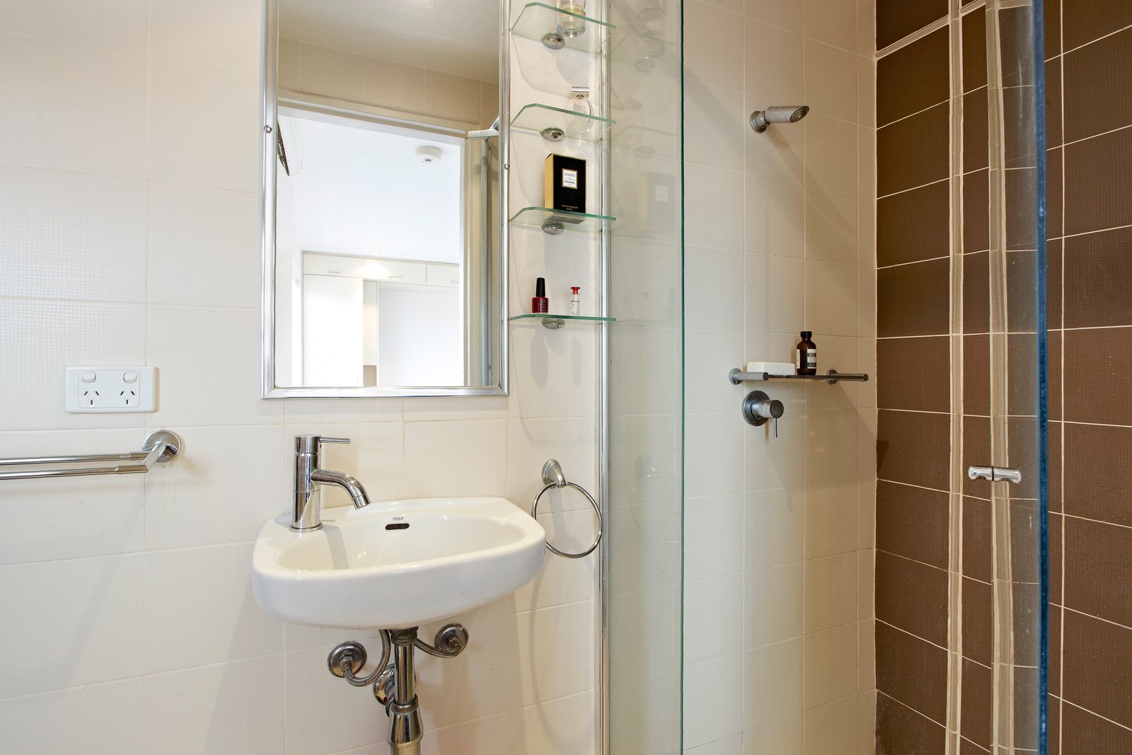 Gallery: 303/64 Wellington Street