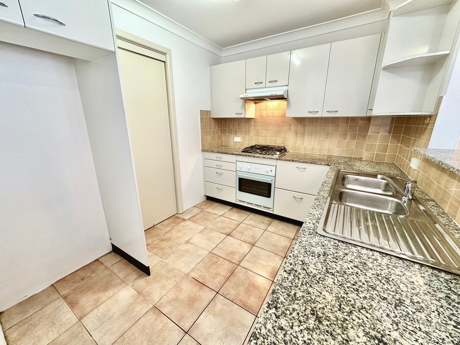 303A/767 Anzac Parade MAROUBRA 4