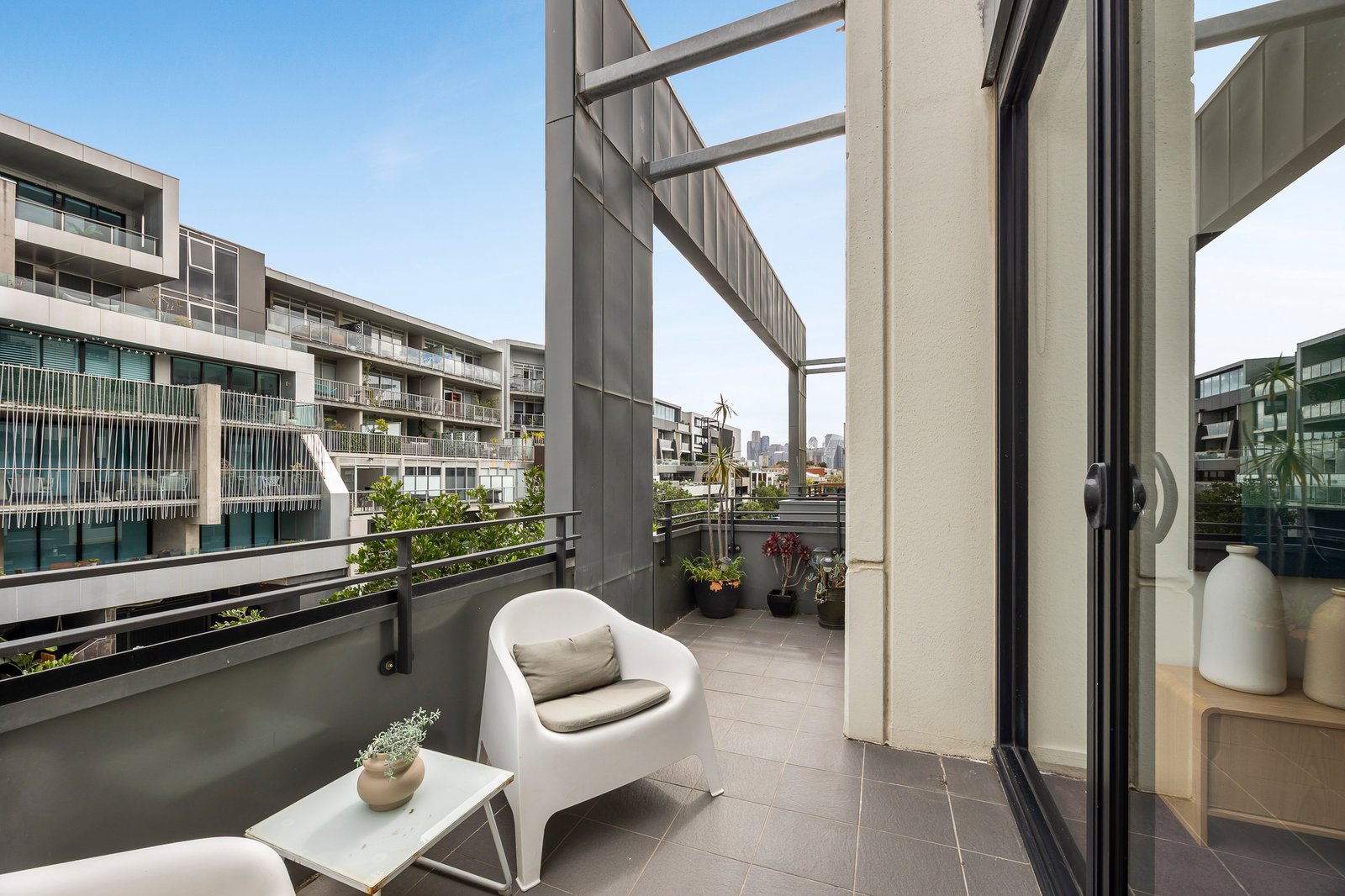 Gallery: 303D/52 Nott Street
