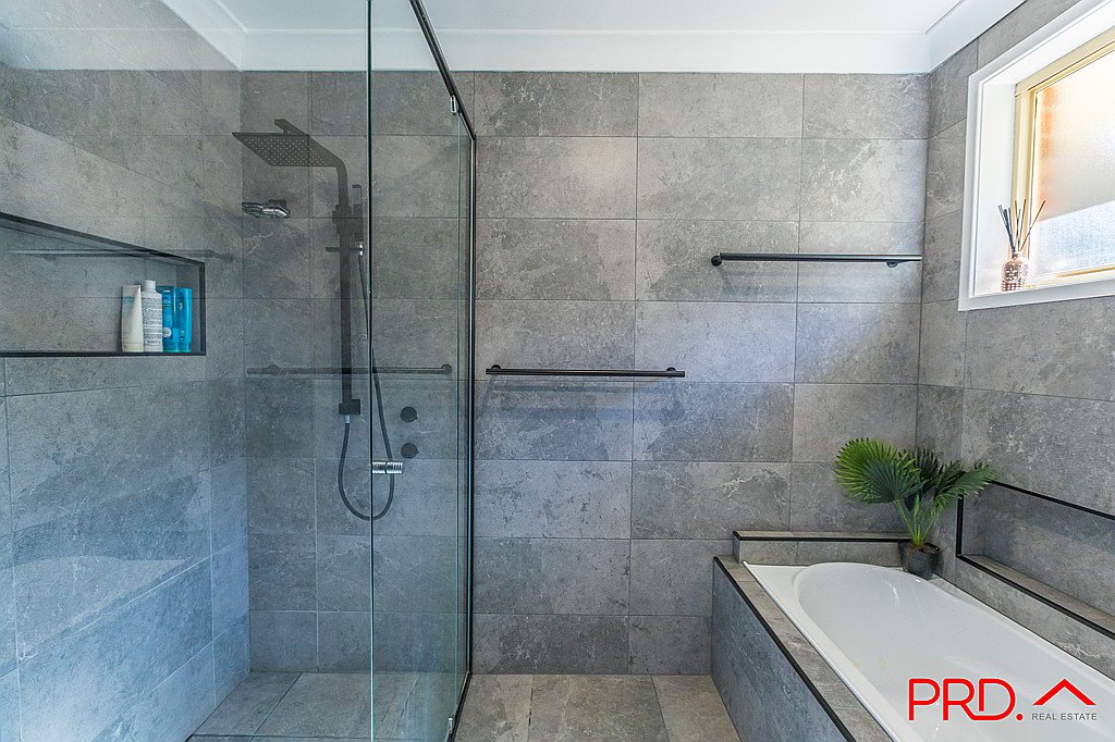 304 Armidale Road TAMWORTH 10