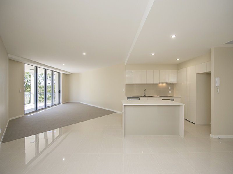 304/10 WYNDHAM Avenue BOYNE ISLAND 2