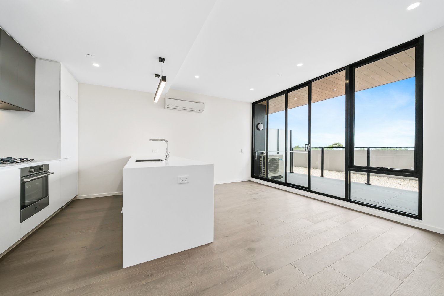 Gallery: 304/138 Glen Eira Road