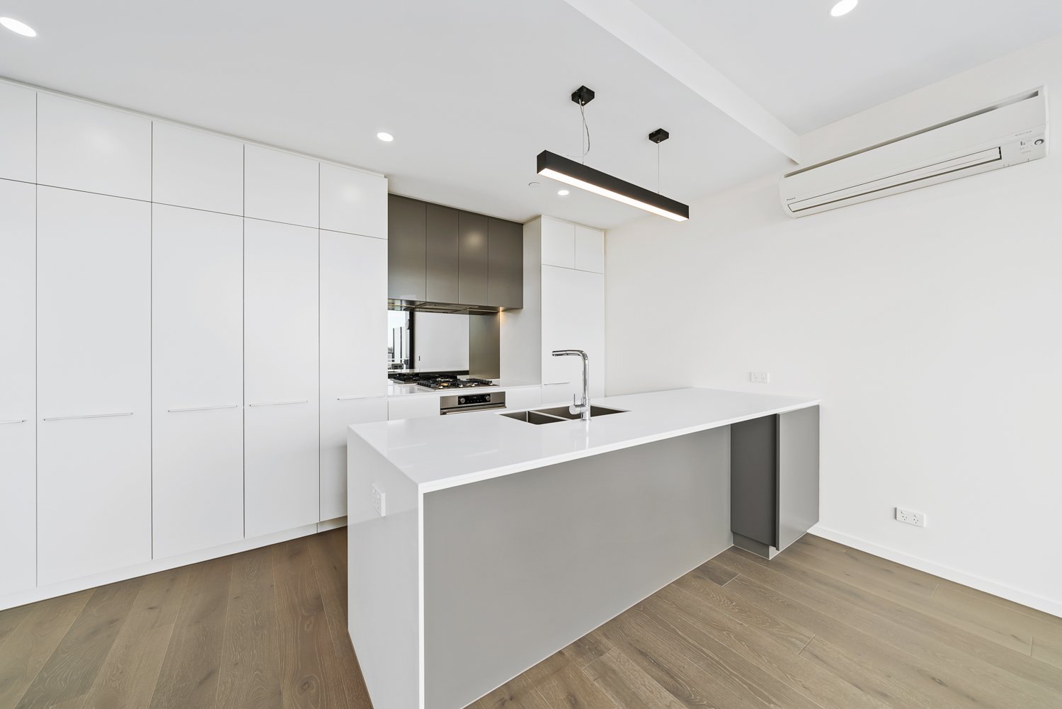 Gallery: 304/138 Glen Eira Road