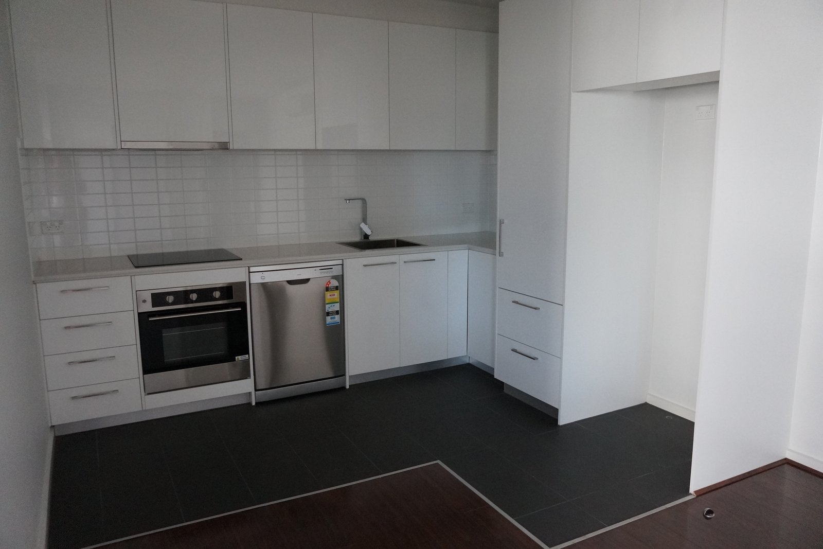 Gallery: 304/15 Balcombe Road
