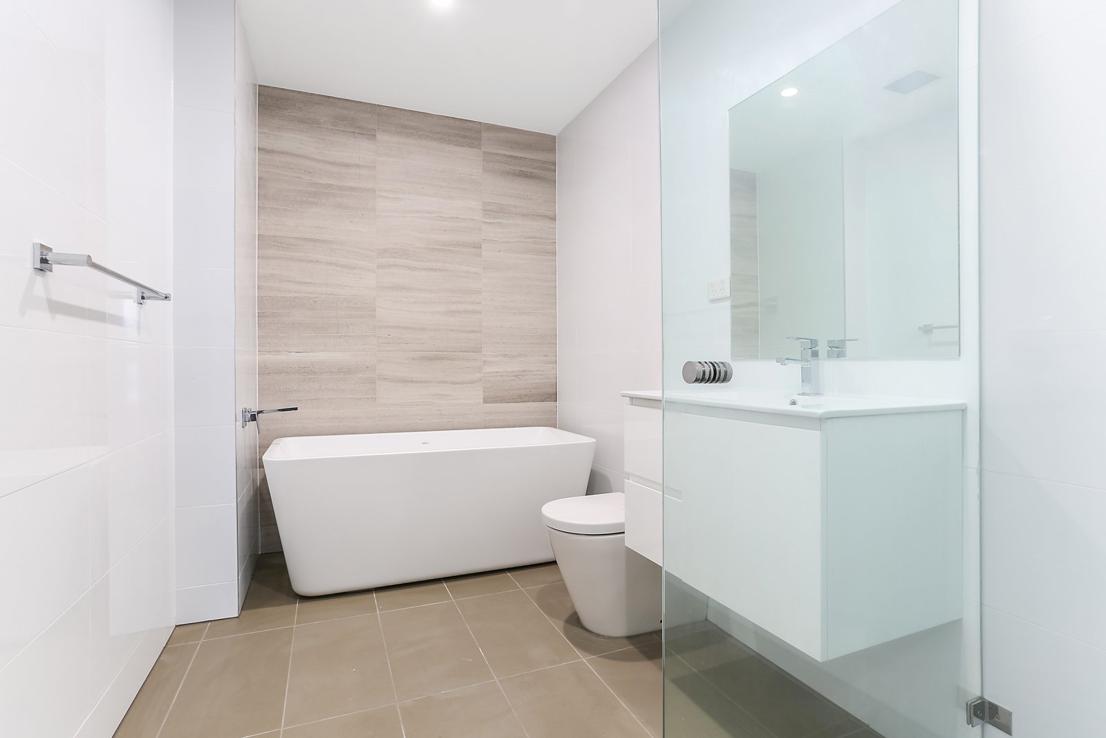 304/279 Gardeners Road EASTLAKES 1