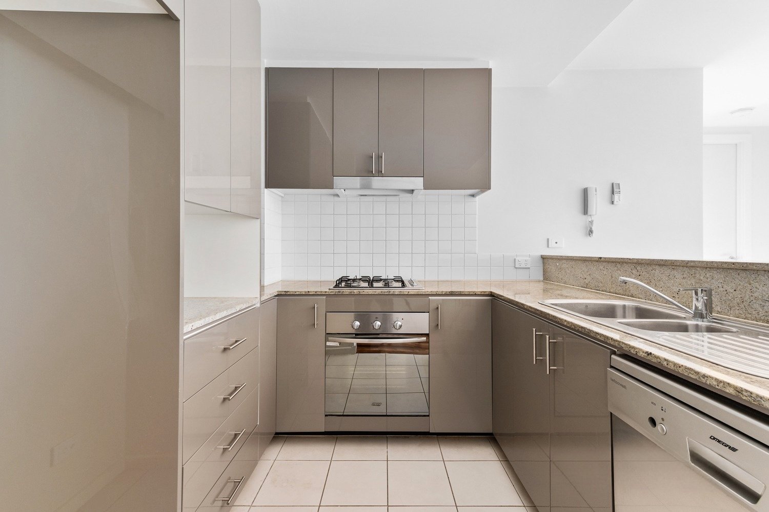 Gallery: 304/52 Nott Street