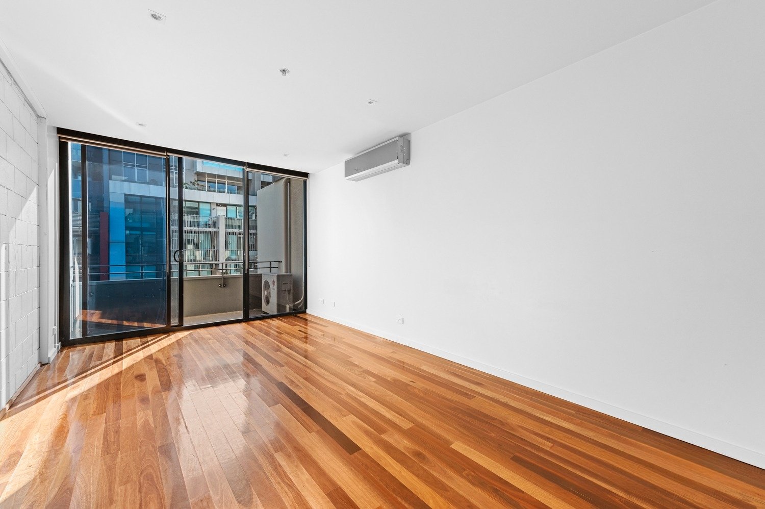 Gallery: 304/52 Nott Street