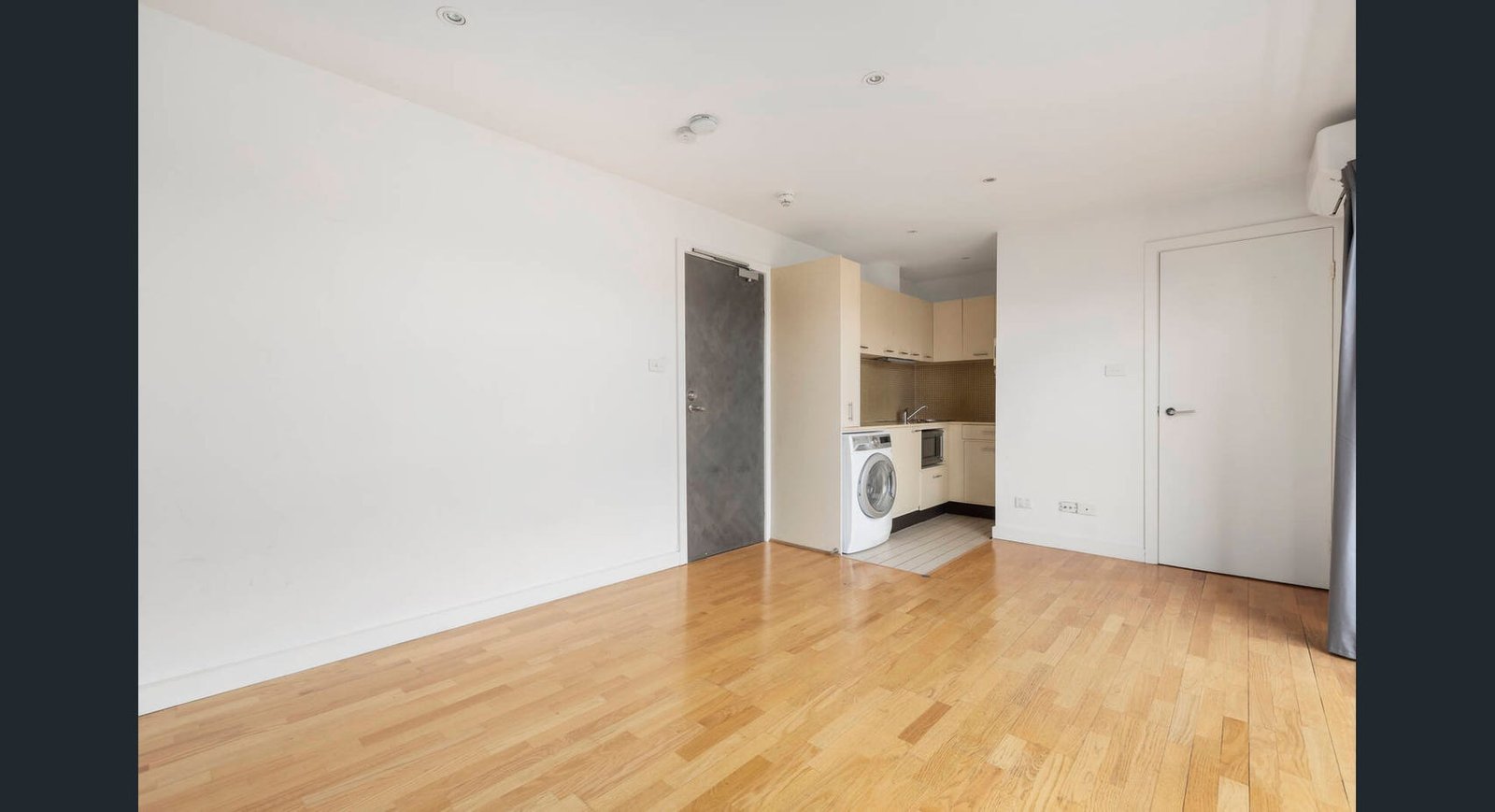 Gallery: 304/64 Wellington Street