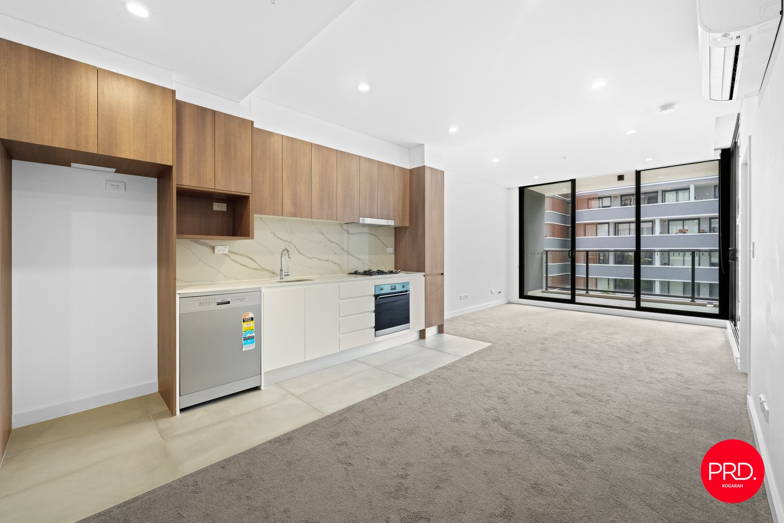 304/79-97 Regent Street KOGARAH 3