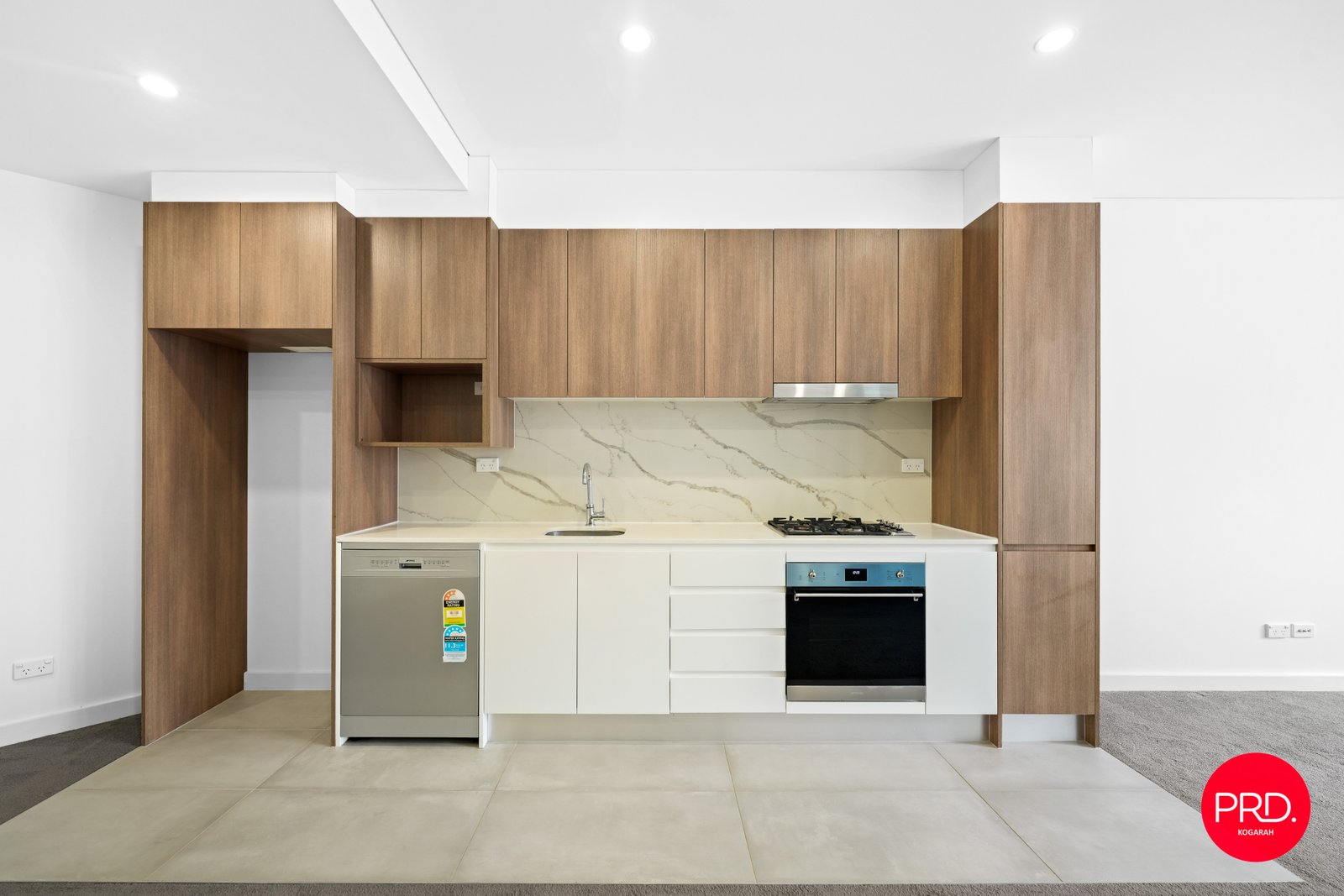 304/79-97 Regent Street KOGARAH 4