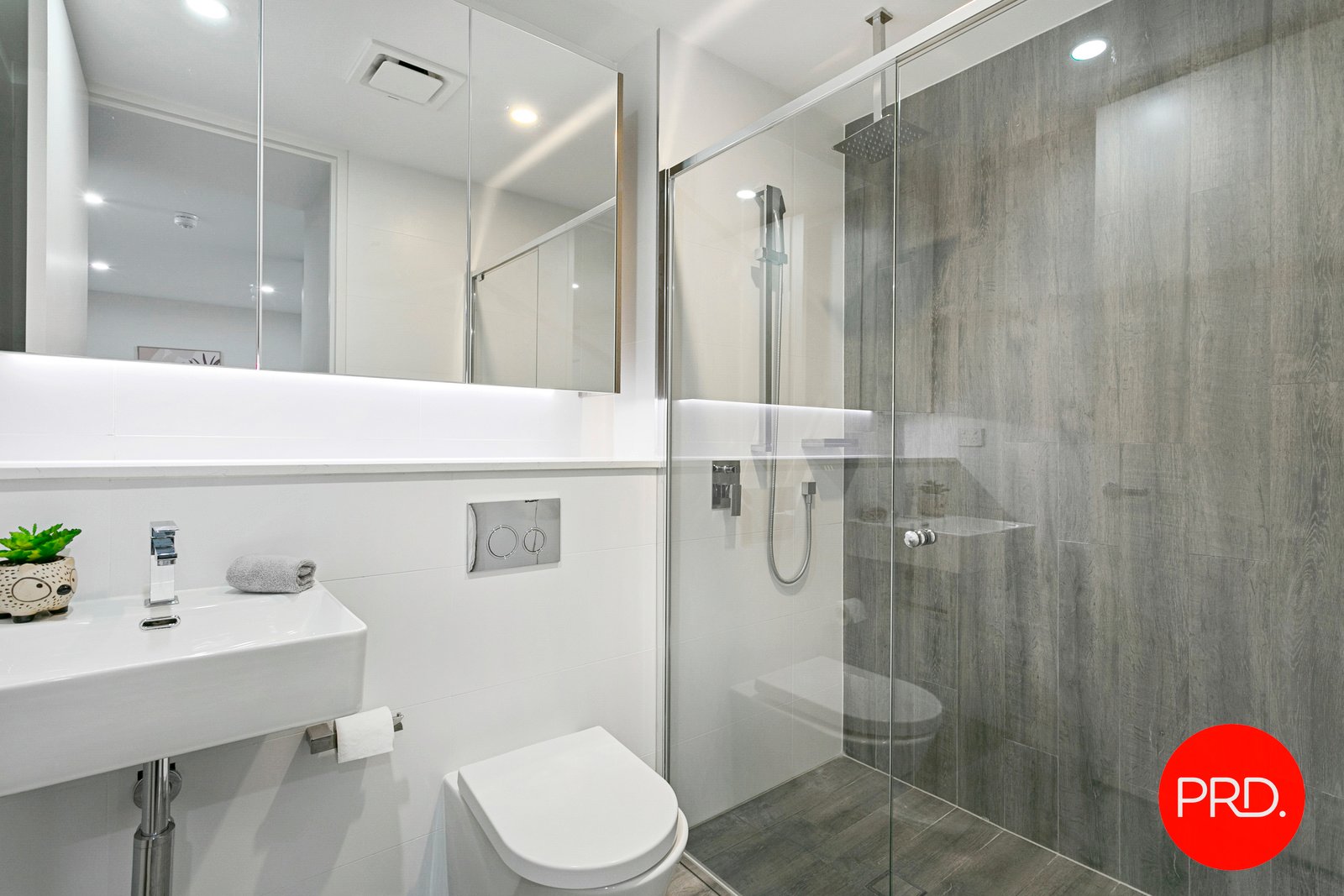 304/843 New Canterbury Road DULWICH HILL 5
