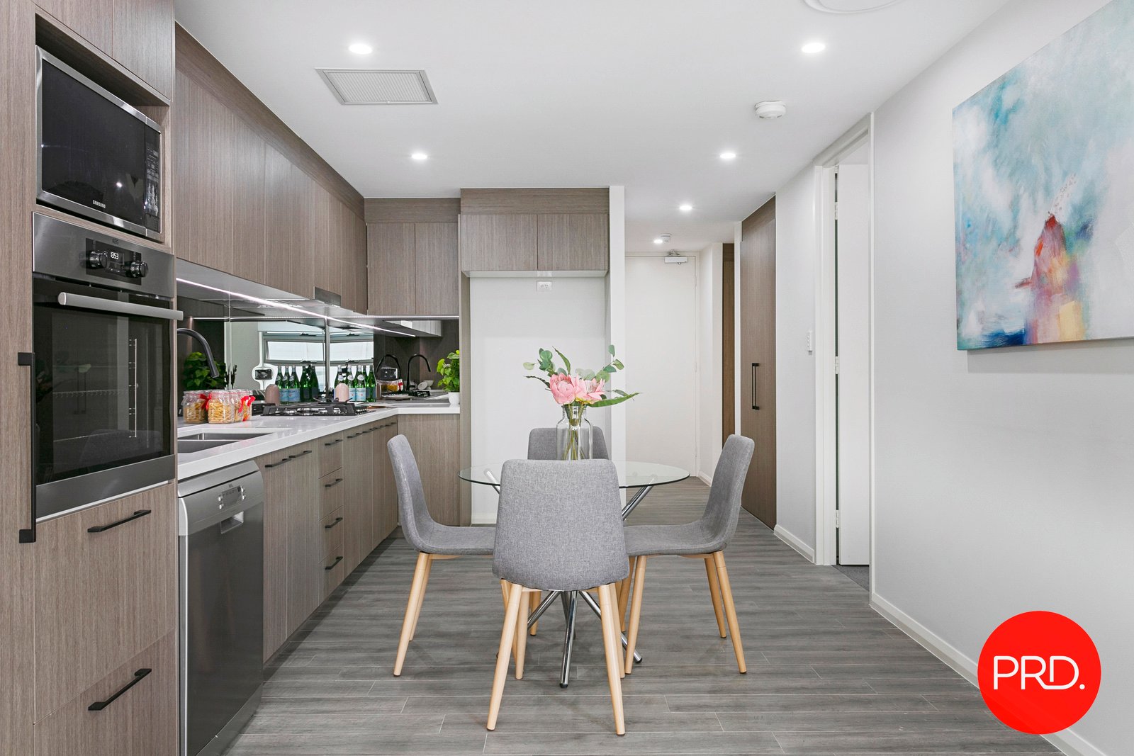 304/843 New Canterbury Road DULWICH HILL 9