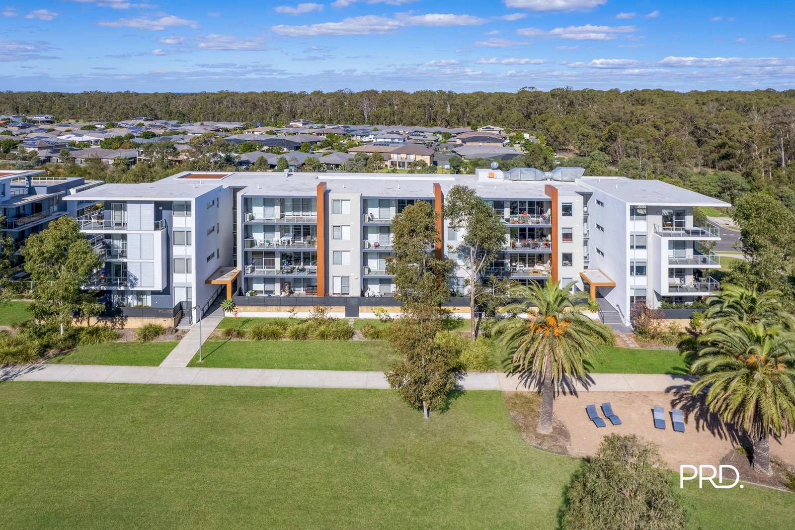 304/98 Lakeside Parade JORDAN SPRINGS 14