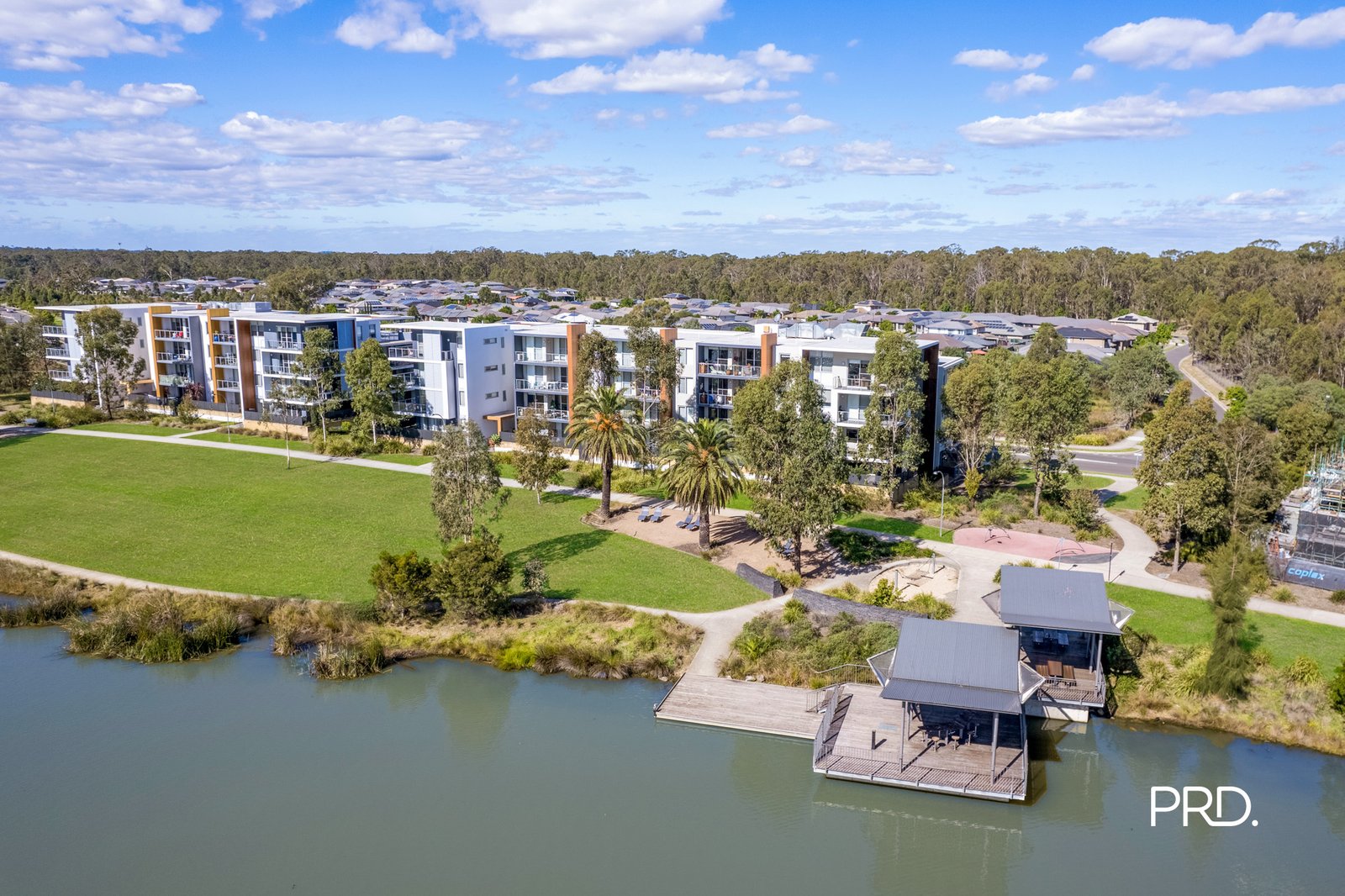 304/98 Lakeside Parade JORDAN SPRINGS 16