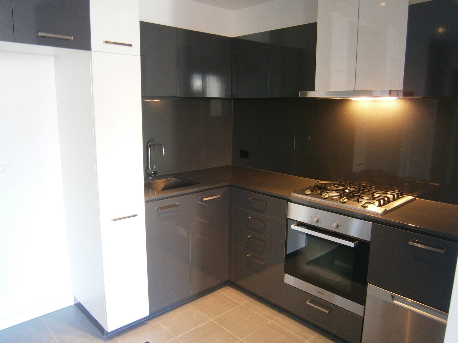 Gallery: 304B/21 Inkerman Street