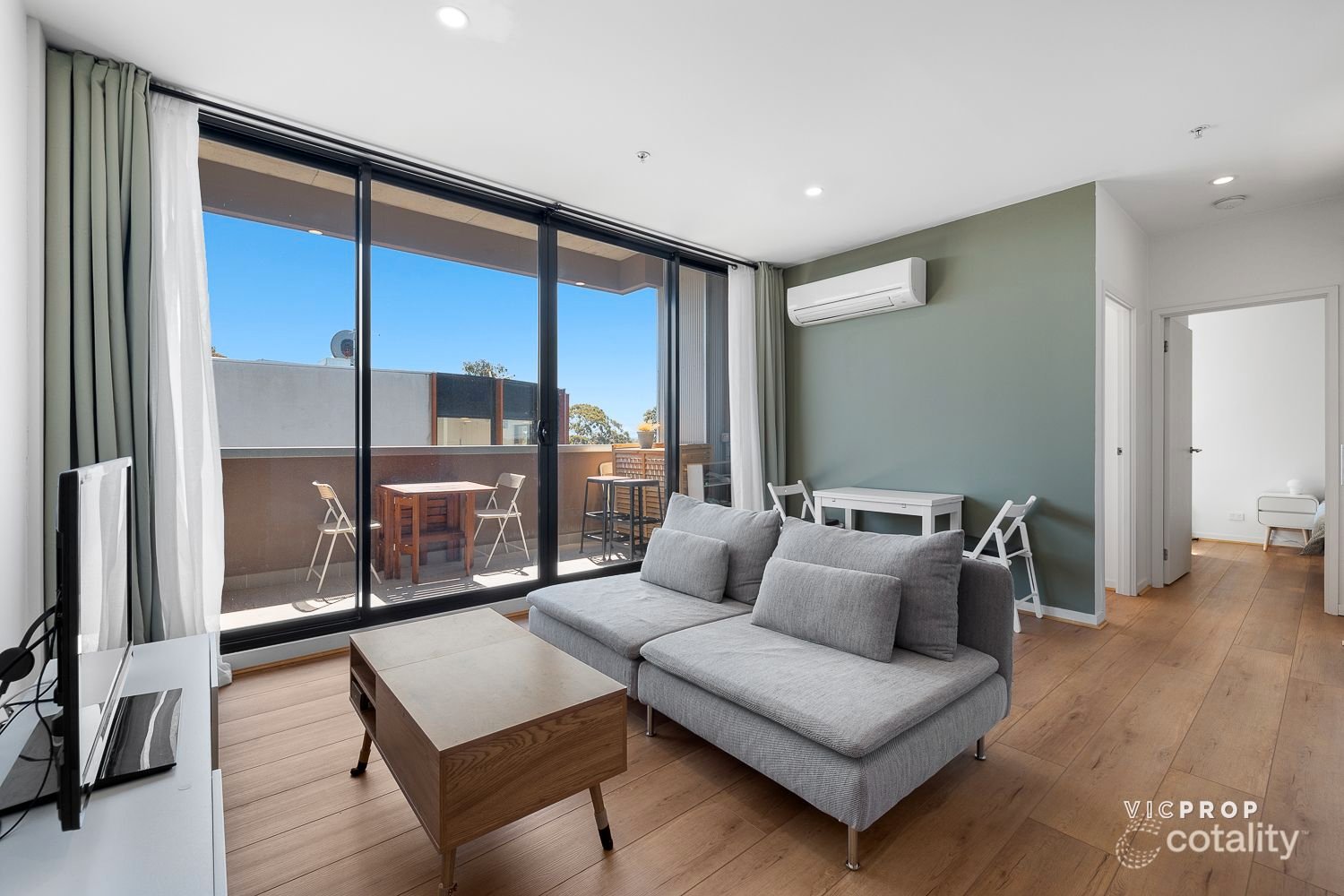 Gallery: 304C/1142 Nepean Highway