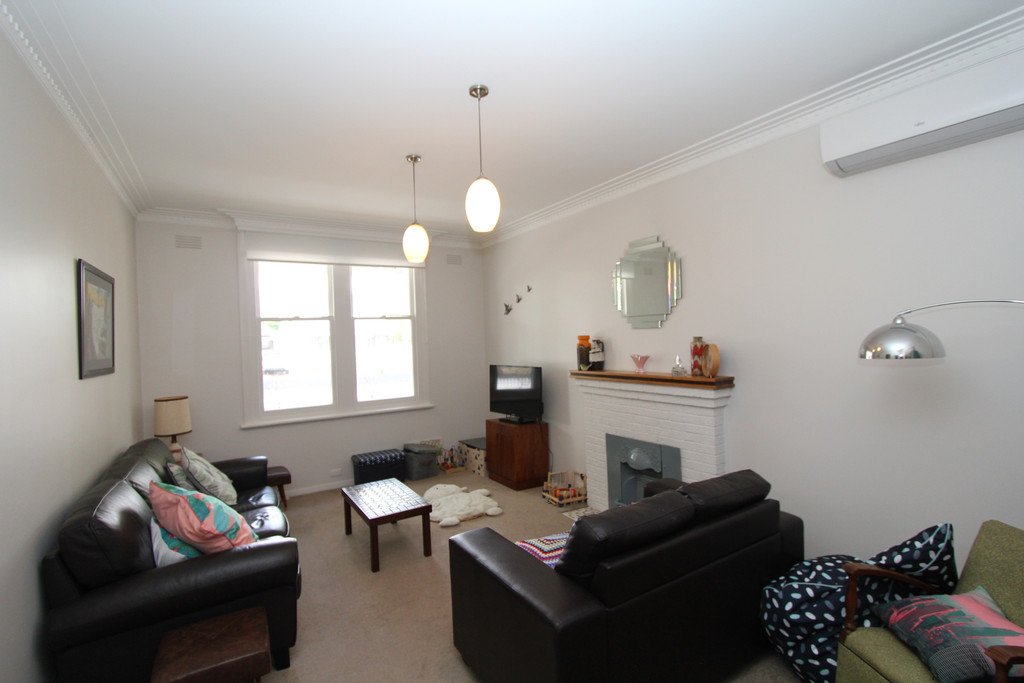 305 Clyde Street SOLDIERS HILL 3