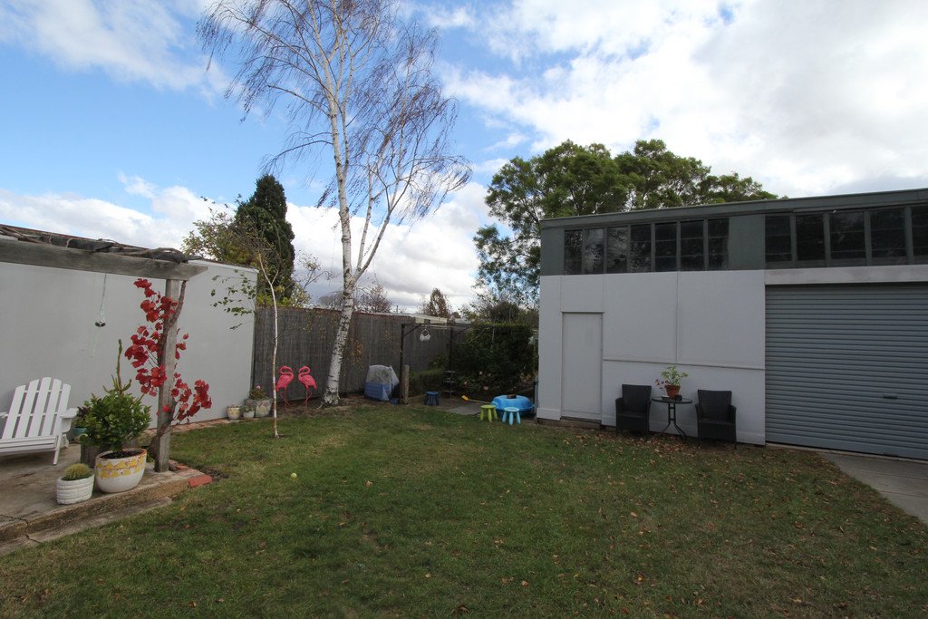 305 Clyde Street SOLDIERS HILL 11