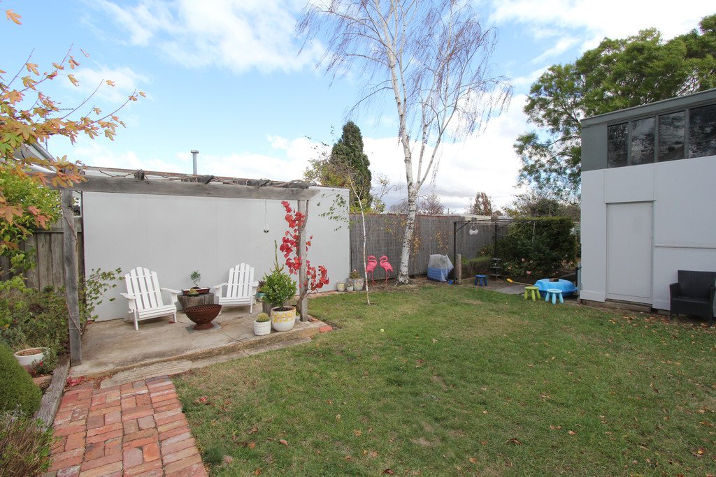 305 Clyde Street SOLDIERS HILL 12