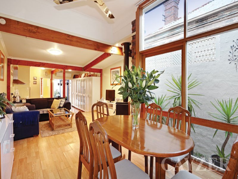 Gallery: 305 Esplanade East