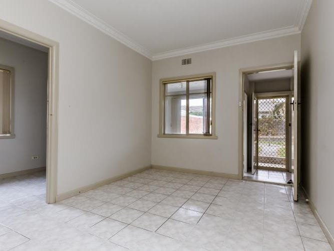 Gallery: 305 Francis Street