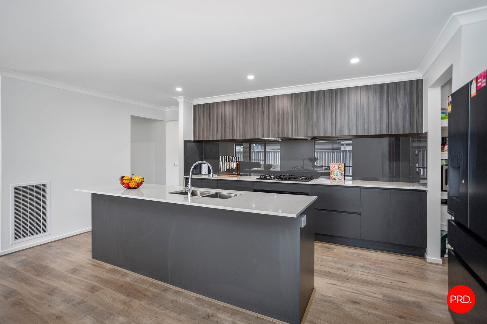 305 Mackenzie Street West  KANGAROO FLAT 10