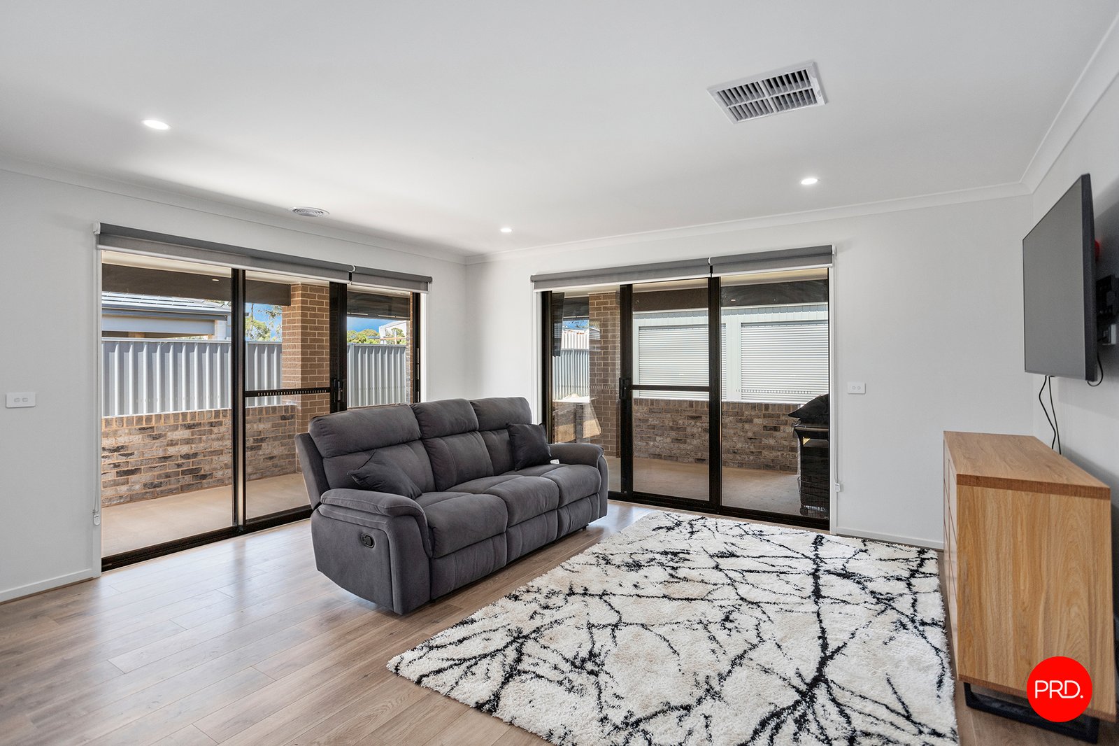 305 Mackenzie Street West  KANGAROO FLAT 13