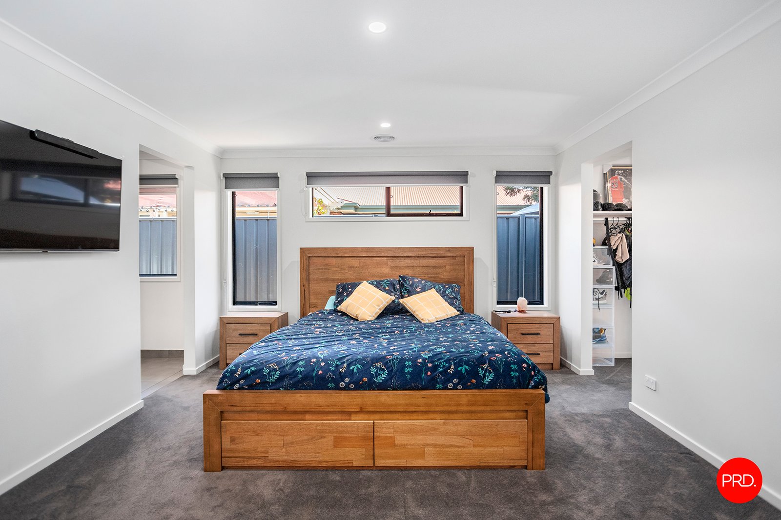 305 Mackenzie Street West  KANGAROO FLAT 16