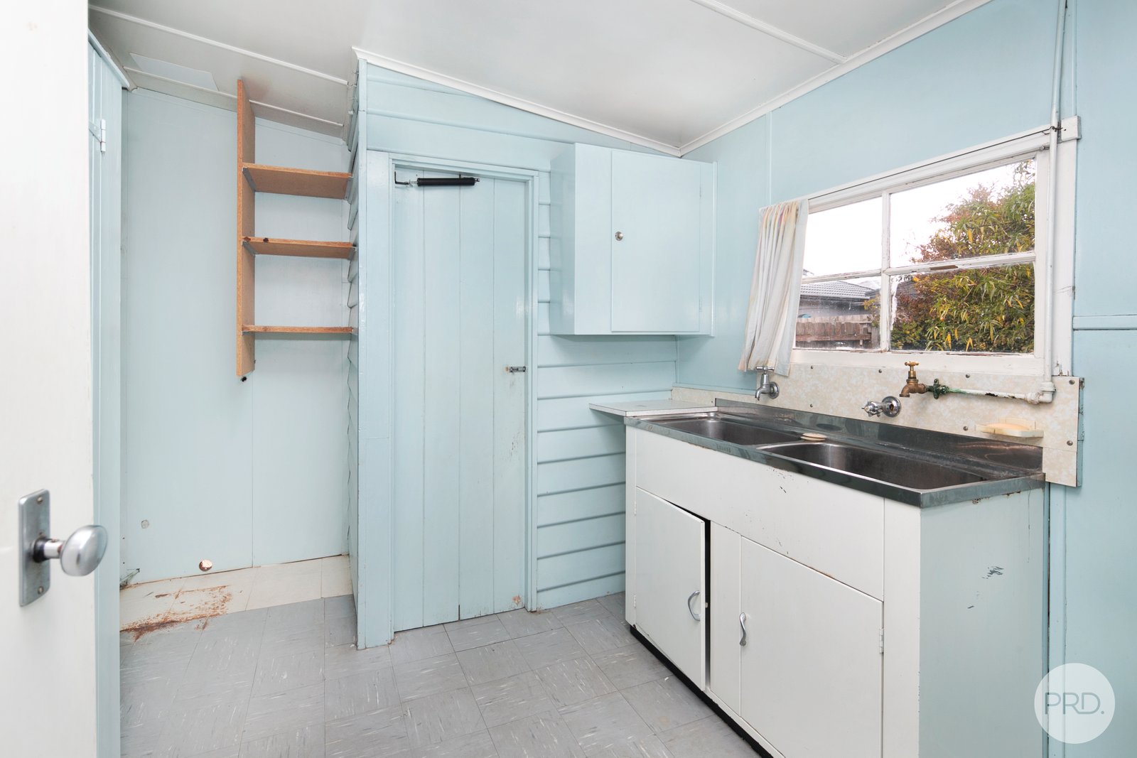 305 Main Road GOLDEN POINT 9
