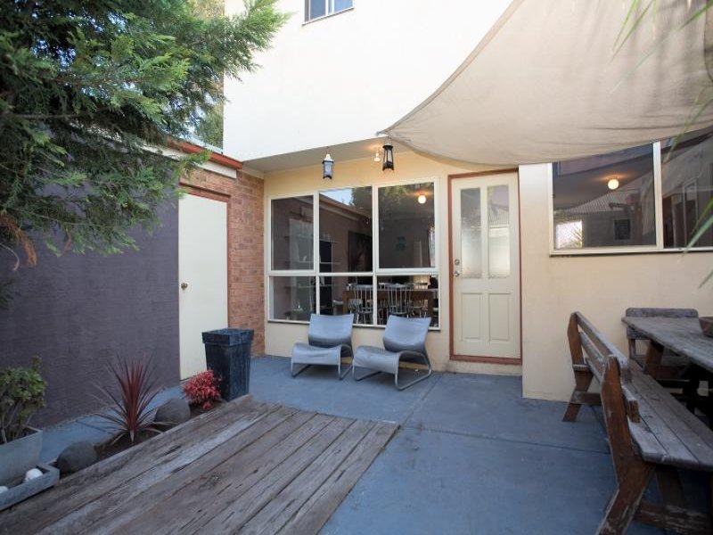 Gallery: 305 Williamstown Road