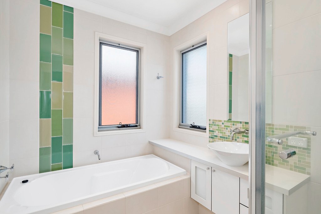 3050 Quay South Drive CARRARA 10