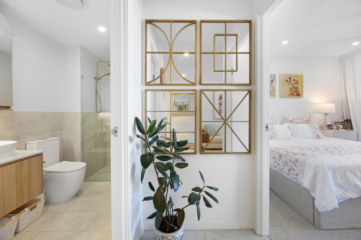 305/14 Twenty Eighth Avenue Palm Beach 11