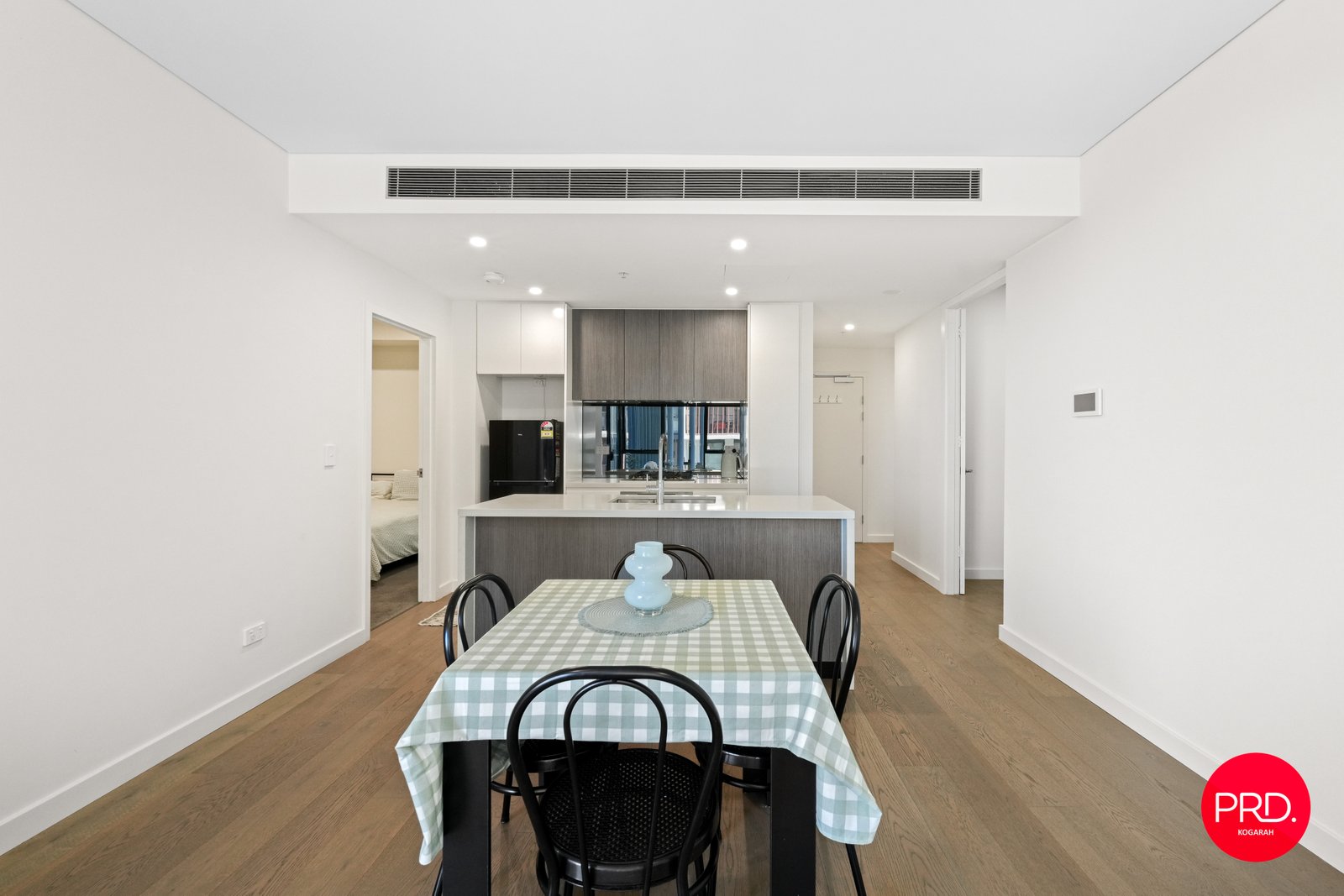 305/15 Garrigarrang Avenue KOGARAH 4