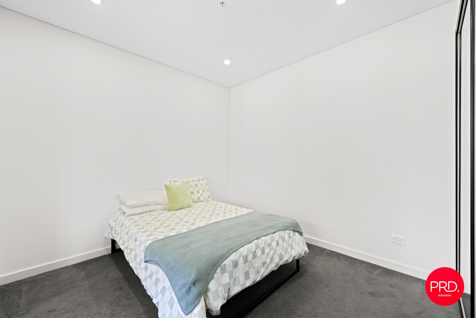 305/15 Garrigarrang Avenue KOGARAH 9