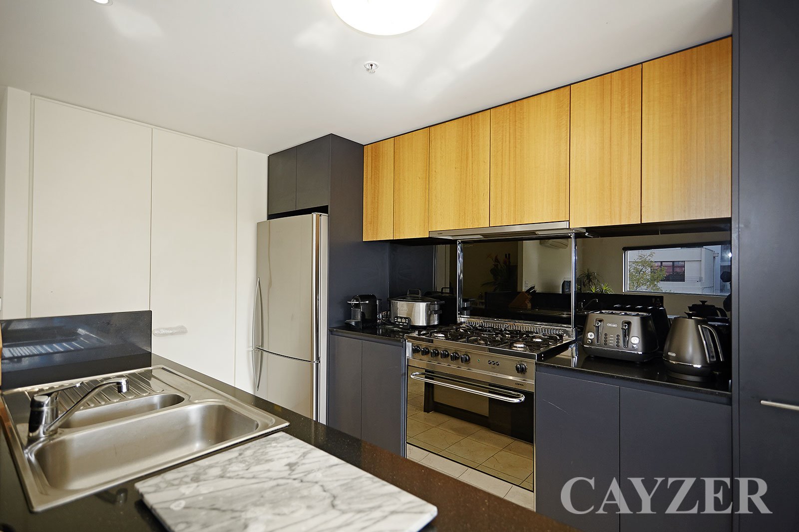 Gallery: 305/196 Albert Road