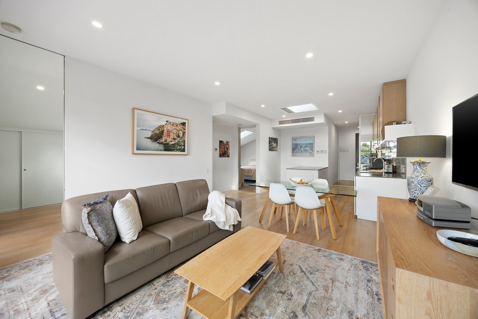 Gallery: 305/33 Crisp Street