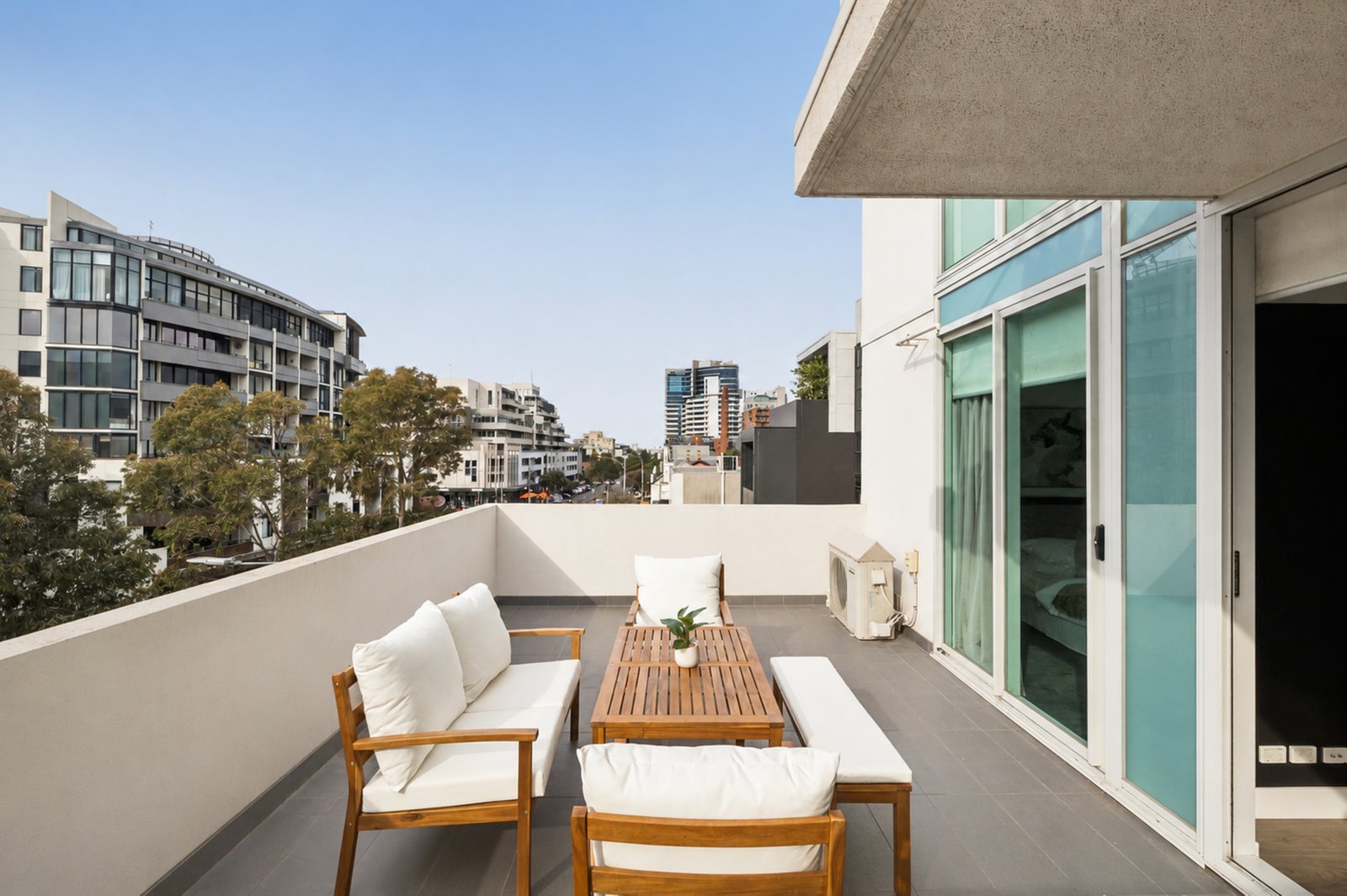 Gallery: 305/38 Nott Street