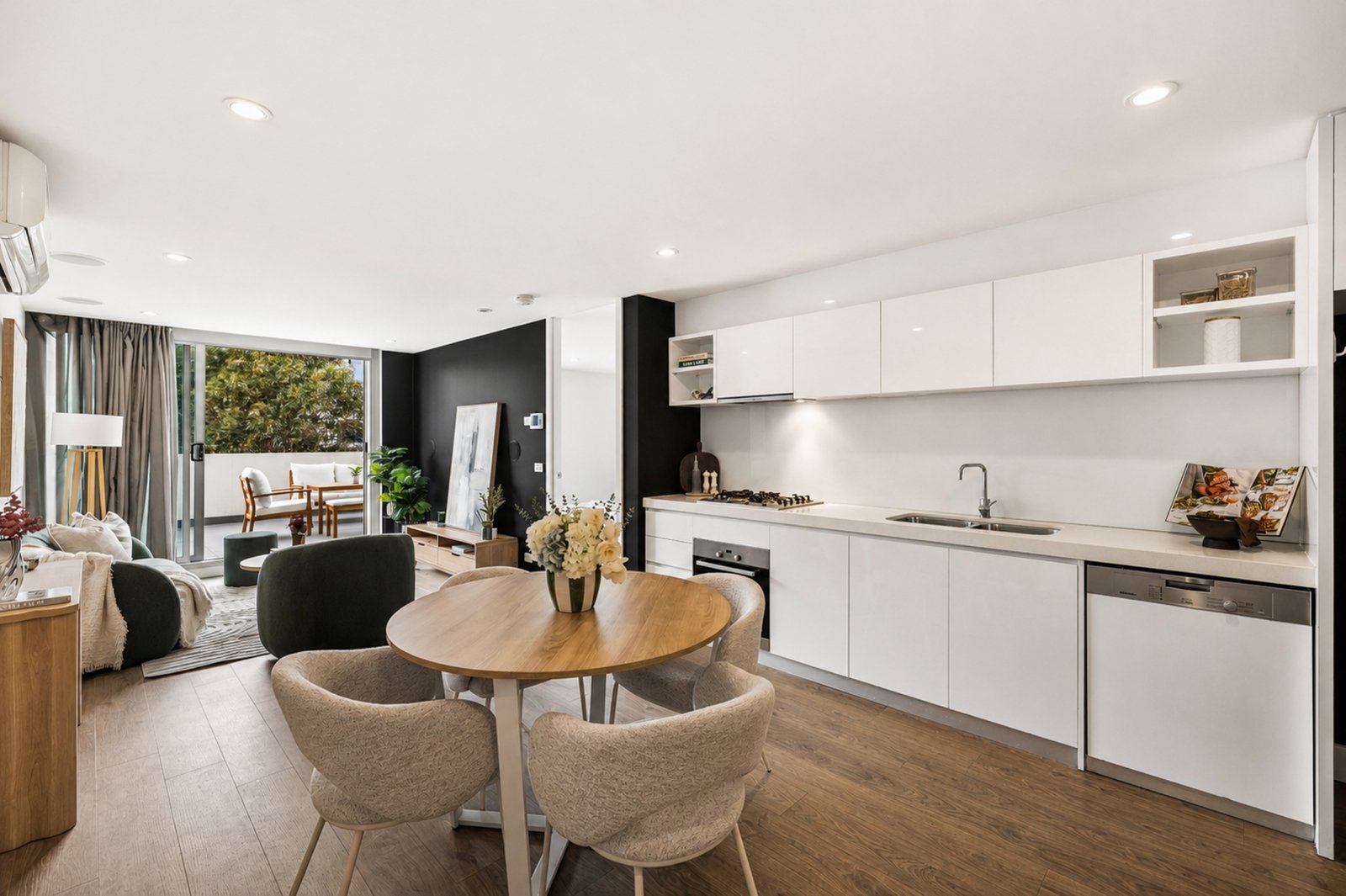 Gallery: 305/38 Nott Street