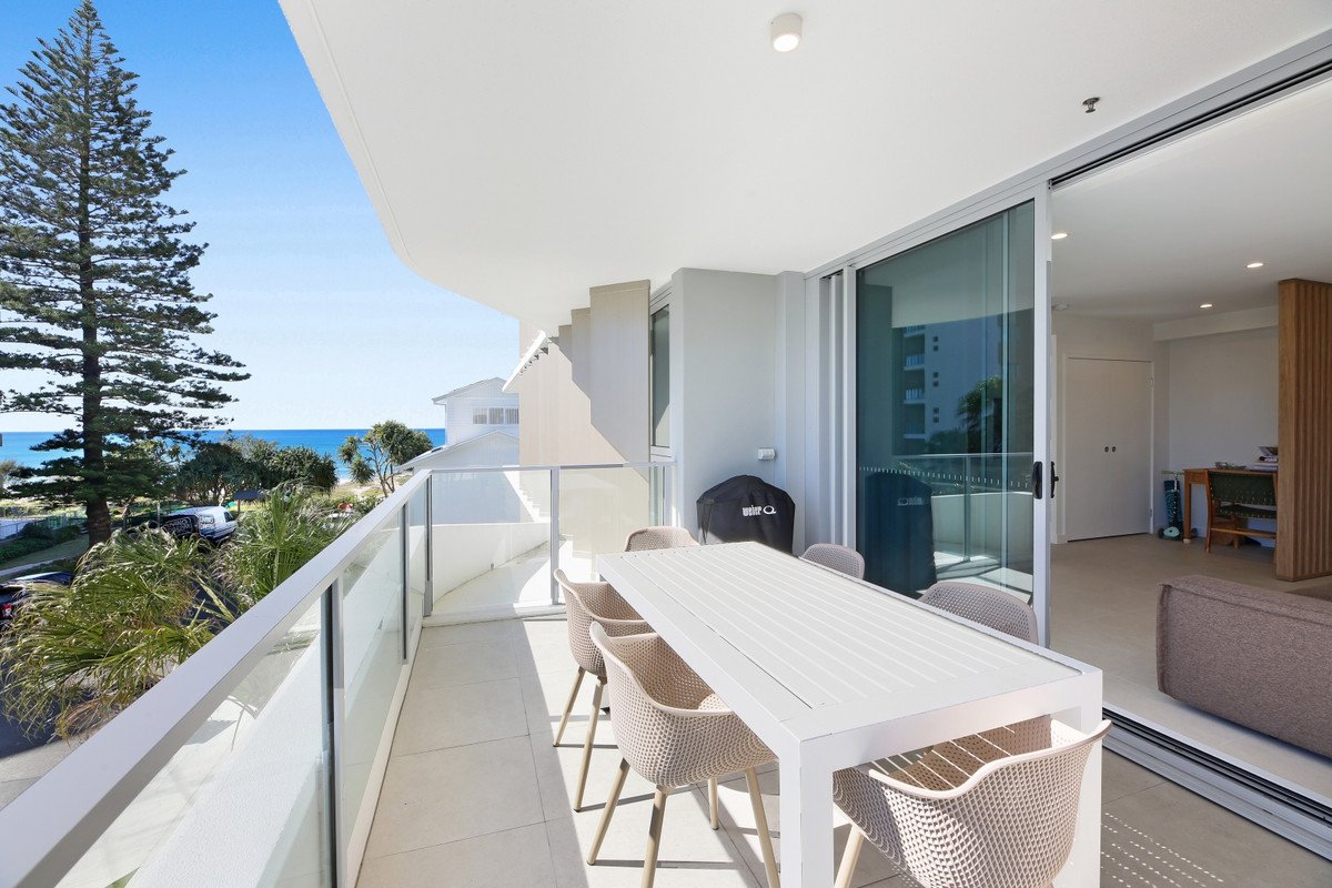 305/4 Twenty First Avenue Palm Beach 3