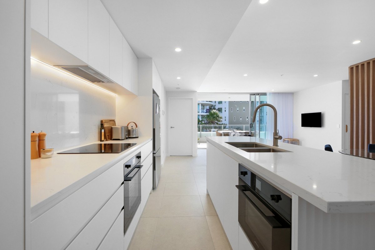 305/4 Twenty First Avenue Palm Beach 6